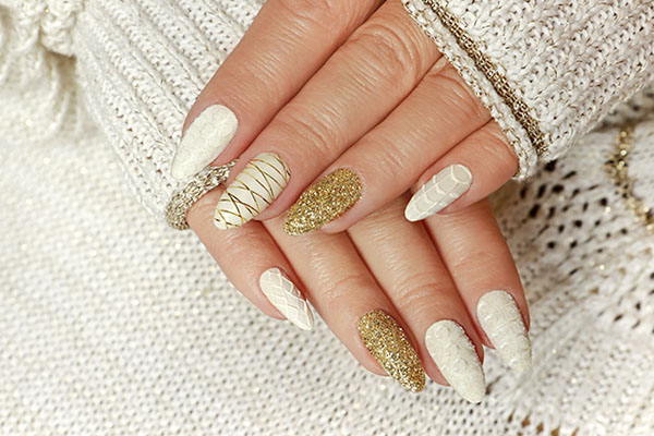 Modny wzór paznokci hybrydowych